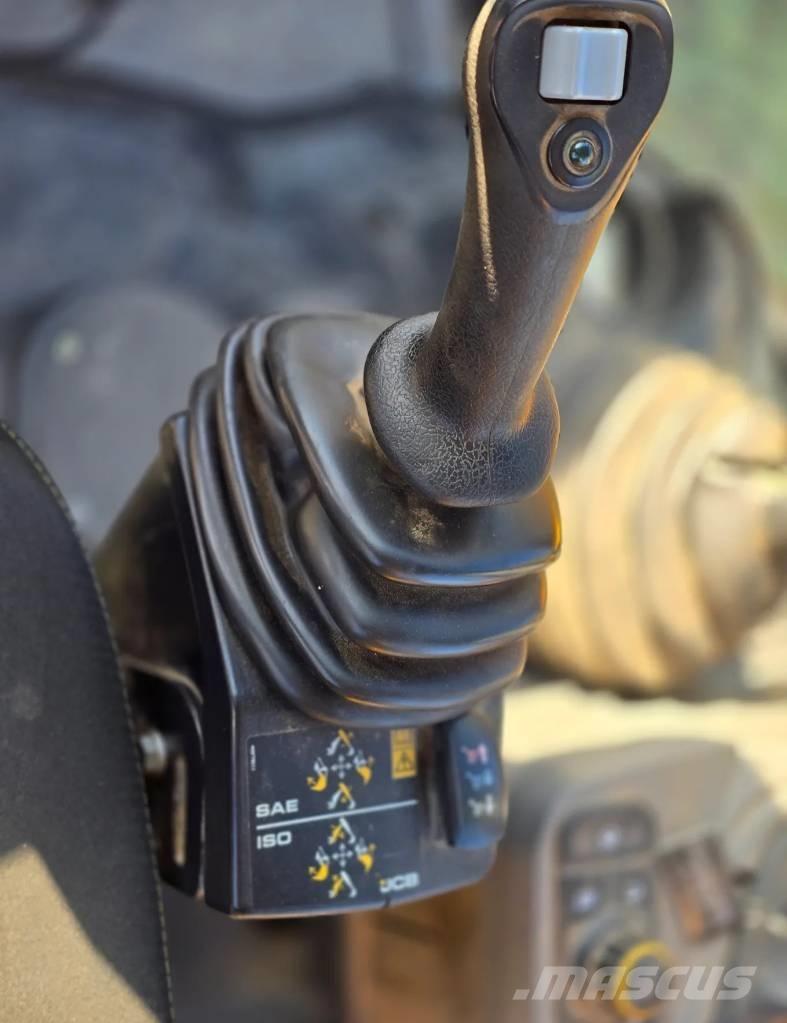 JCB 3 CX 14L5WA 反铲装载机