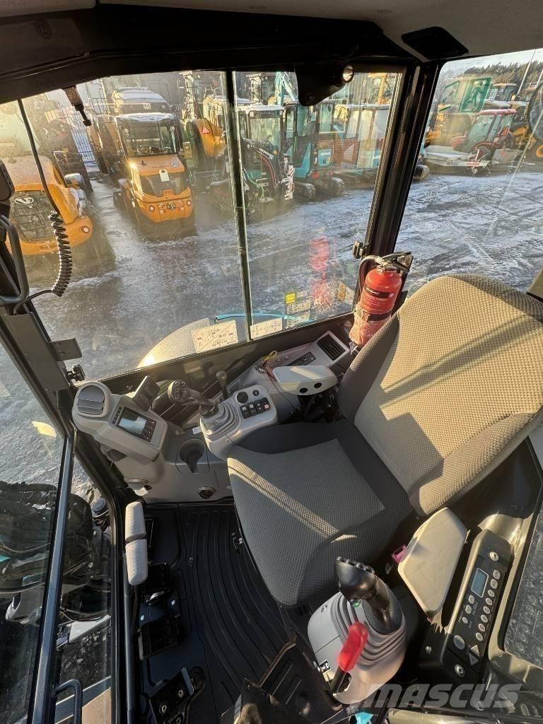 Airman AX 38 U-6 A 小型挖掘机