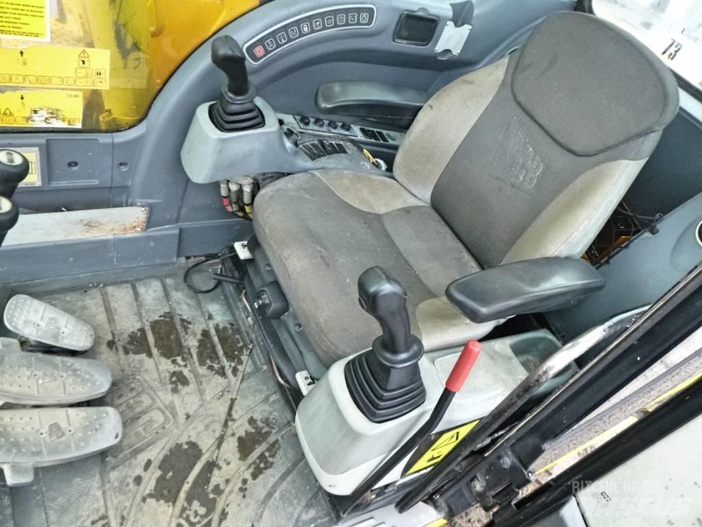 JCB JS 145 LC 履带挖掘机