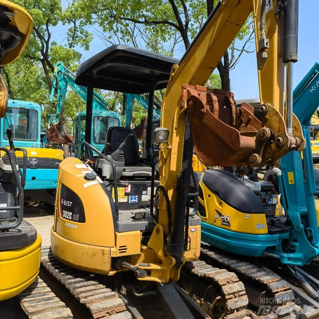 CAT 302 小型挖掘机