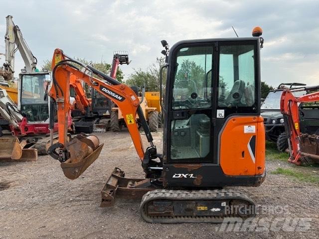 Doosan DX 19Z 小型挖掘机