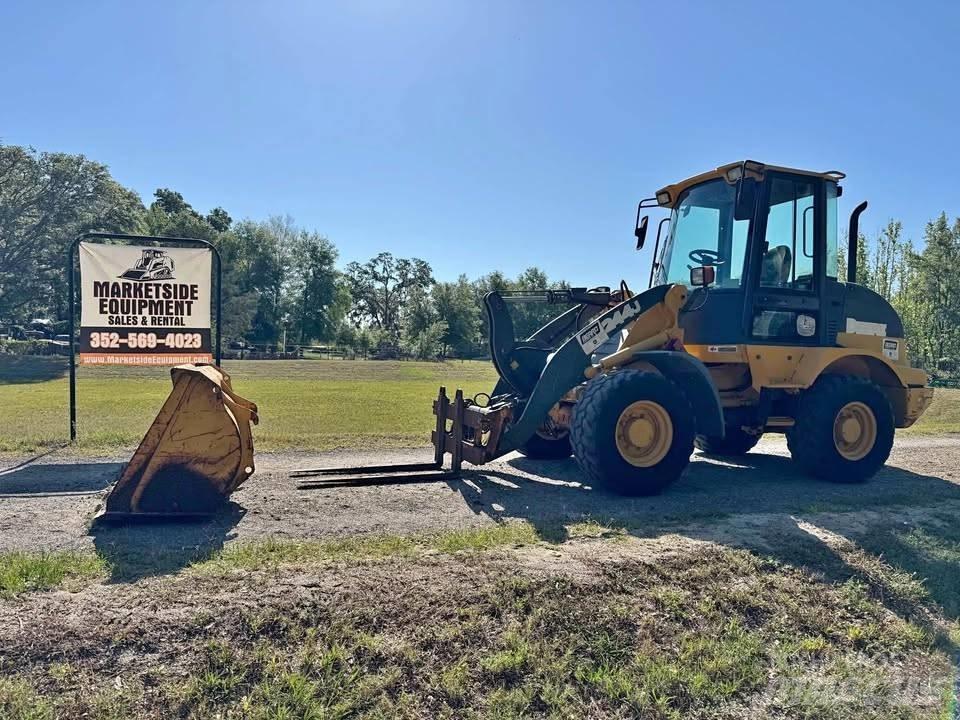 John Deere 244 J 轮式装载机
