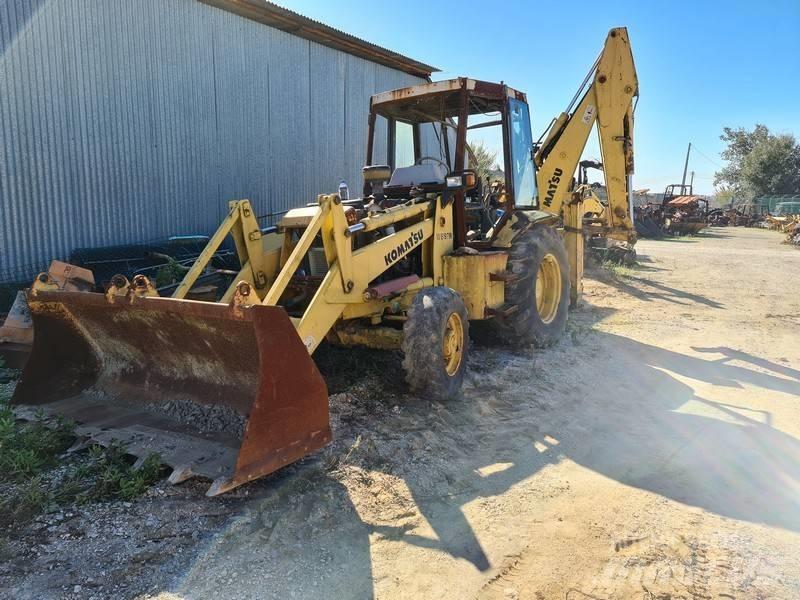 Komatsu WB97R 反铲装载机