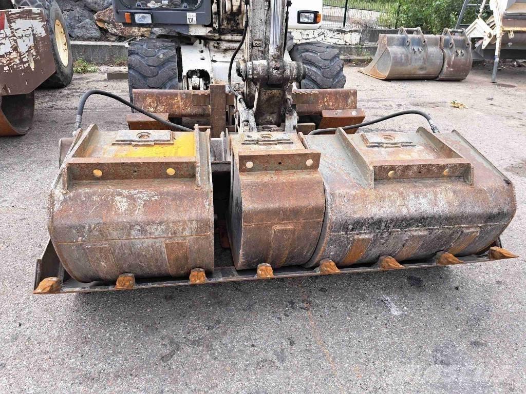 Mecalac 12 MTX 轮式挖掘机