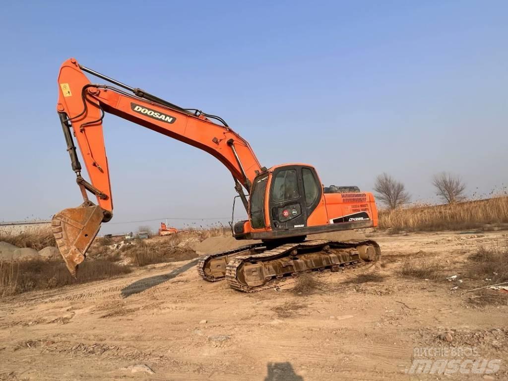Doosan DX225LC-9C 履带挖掘机