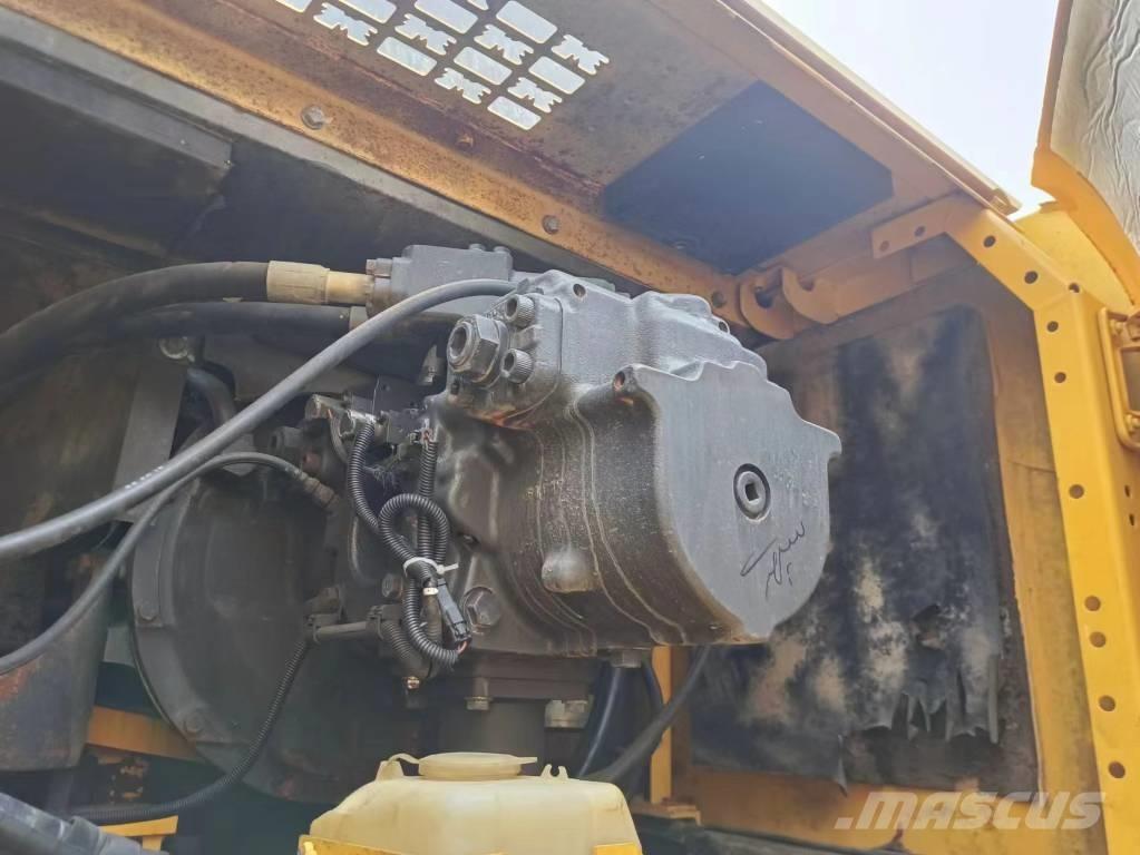 Komatsu PC 400-8 履带挖掘机