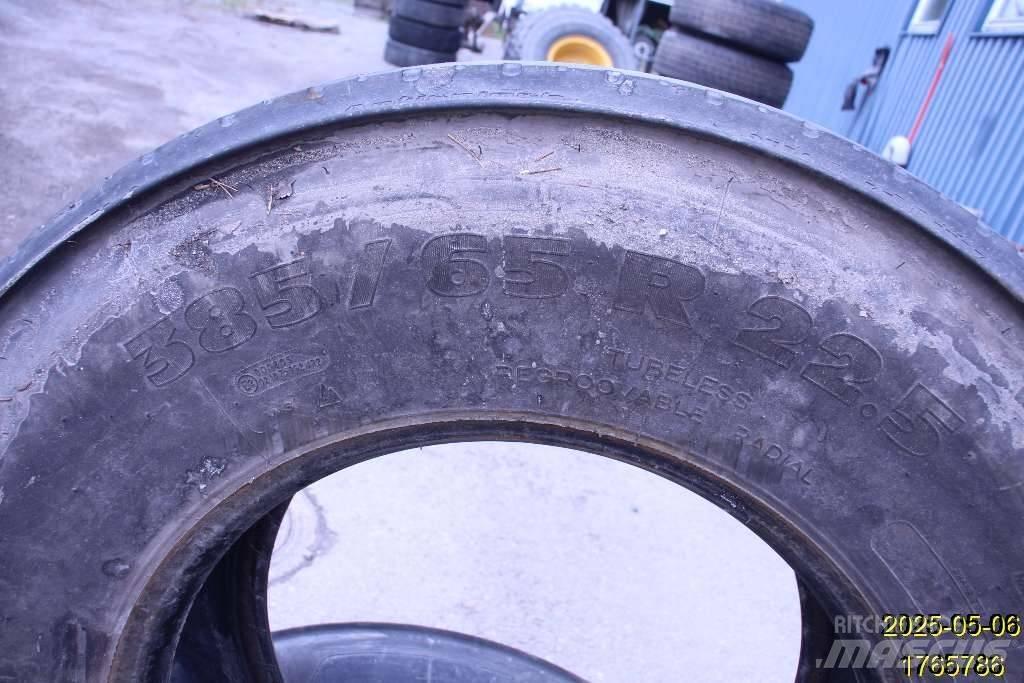 Michelin XFN 2 轮胎、车轮和轮圈
