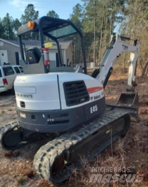 Bobcat E45 小型挖掘机