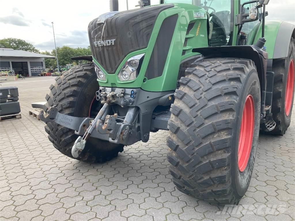 Fendt 824 Vario S4 拖拉机/农用车