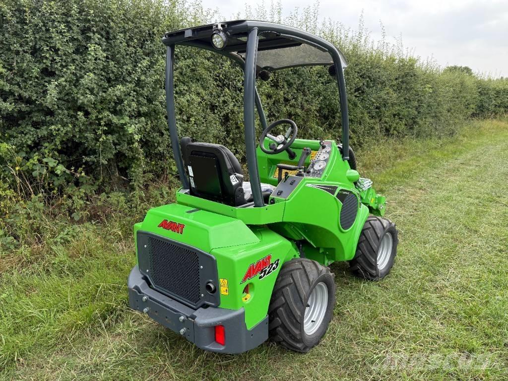Avant 523 小型装载机