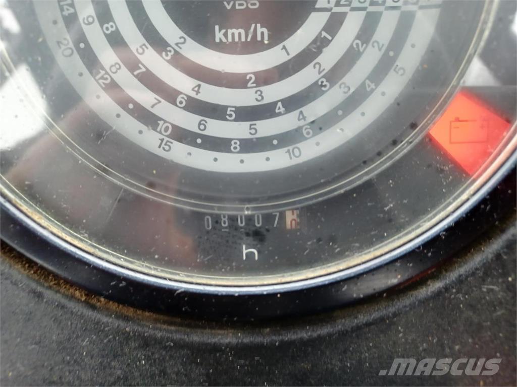 John Deere 1750 拖拉机/农用车