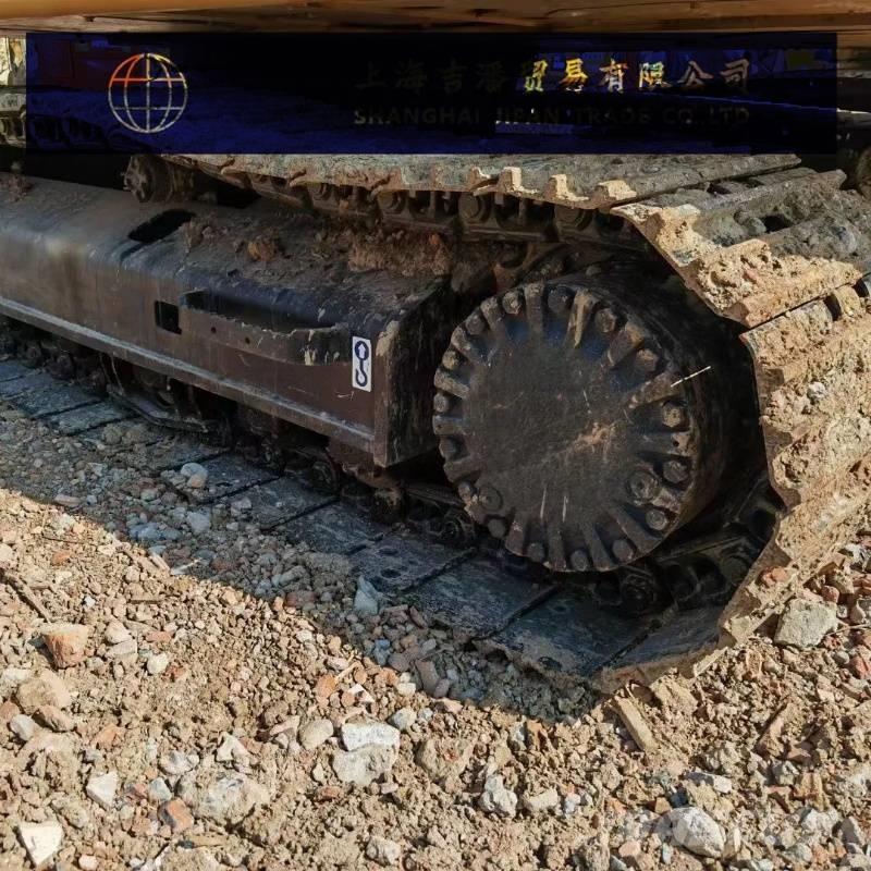 CAT 323 履带挖掘机