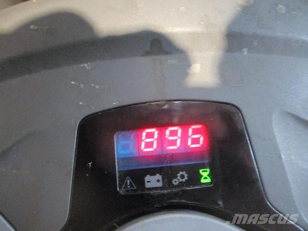 Toyota SWE 120L 手推堆垛车