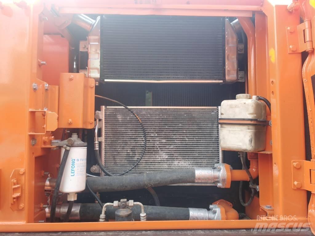 Doosan DX 225 LC 履带挖掘机