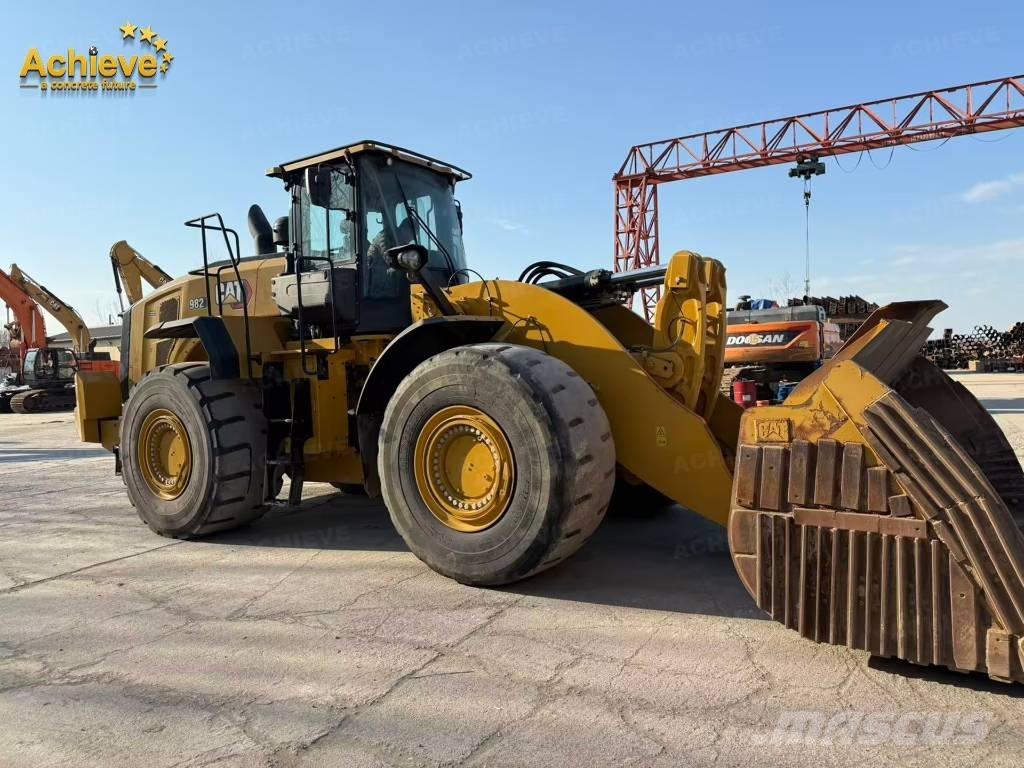 CAT 982 轮式装载机