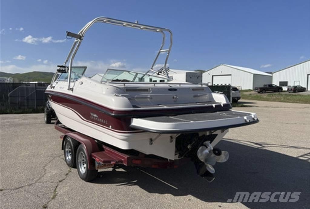  Chaparral 2330 SS 工作船/驳船