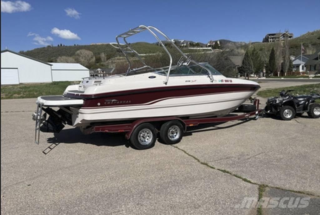  Chaparral 2330 SS 工作船/驳船