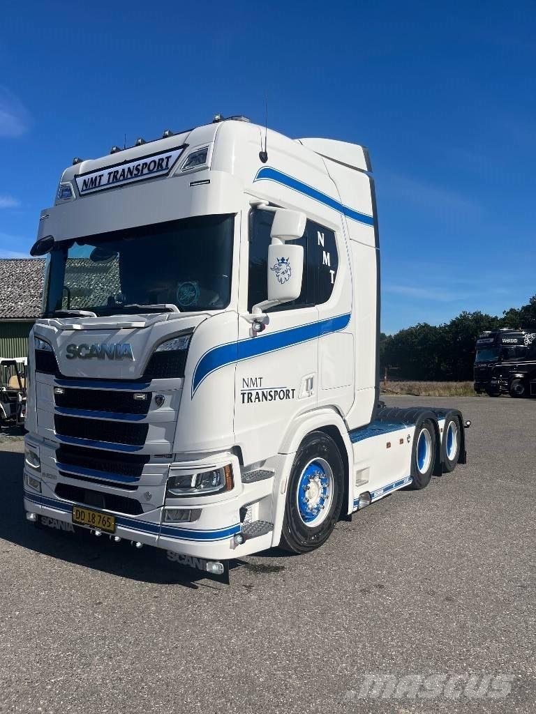Scania R530 牵引车