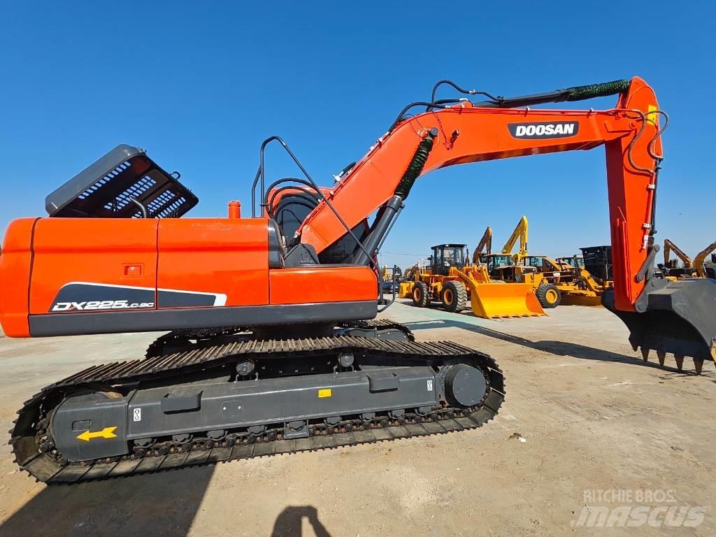 Doosan DX 225 LC 履带挖掘机
