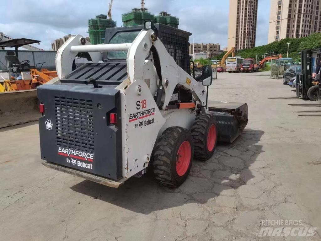 Bobcat S 16 滑移装载机