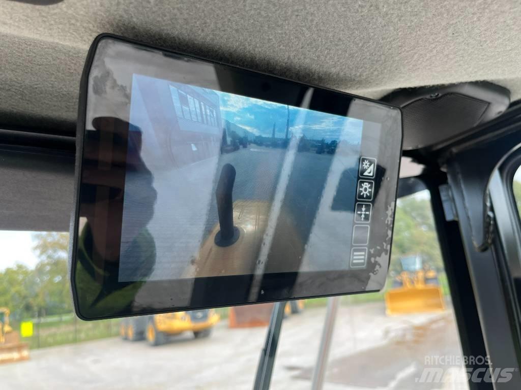 CAT CS 54 B 单轮压路机