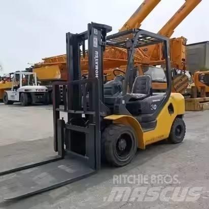 Komatsu 30 柴油叉车