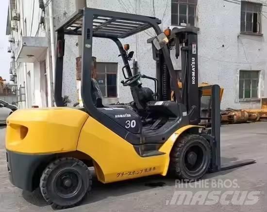 Komatsu 30 柴油叉车