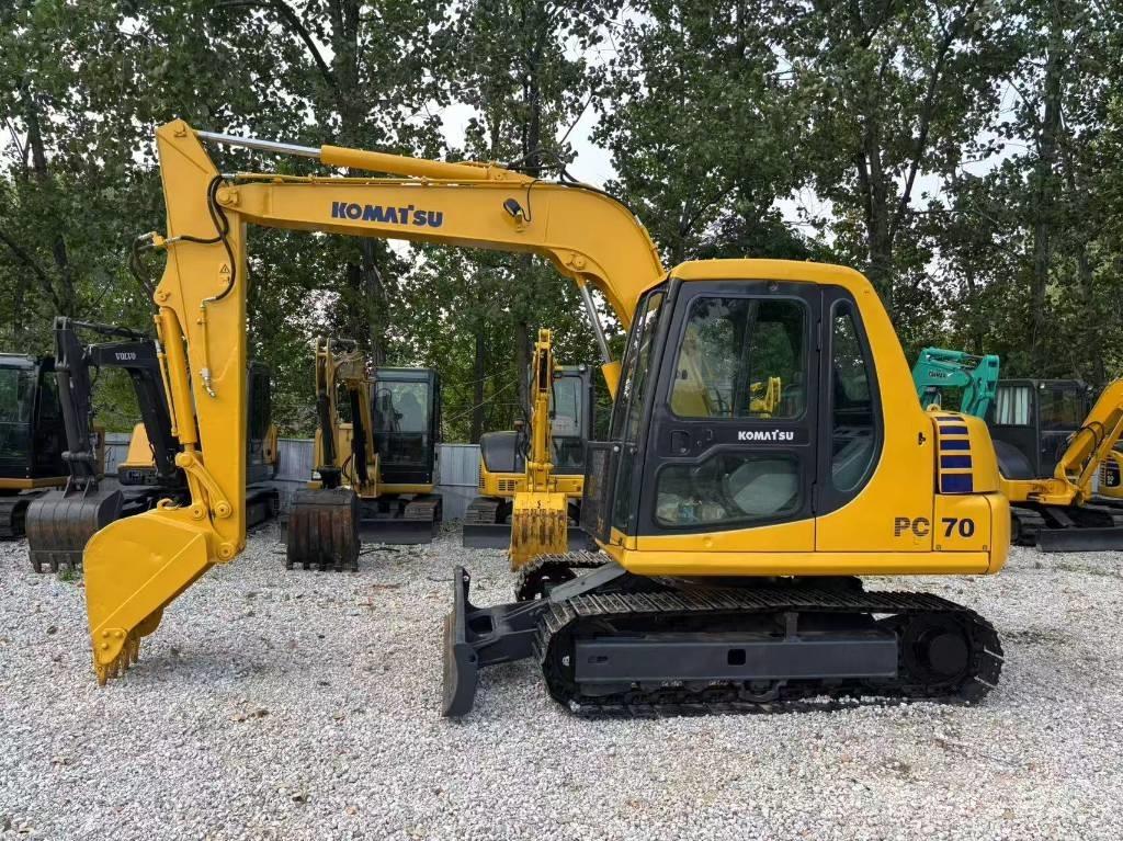 Komatsu PC 70 小型挖掘机