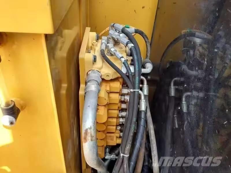 CAT 306 E2 小型挖掘机