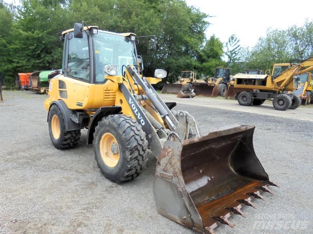 Volvo L 25 F 轮式装载机