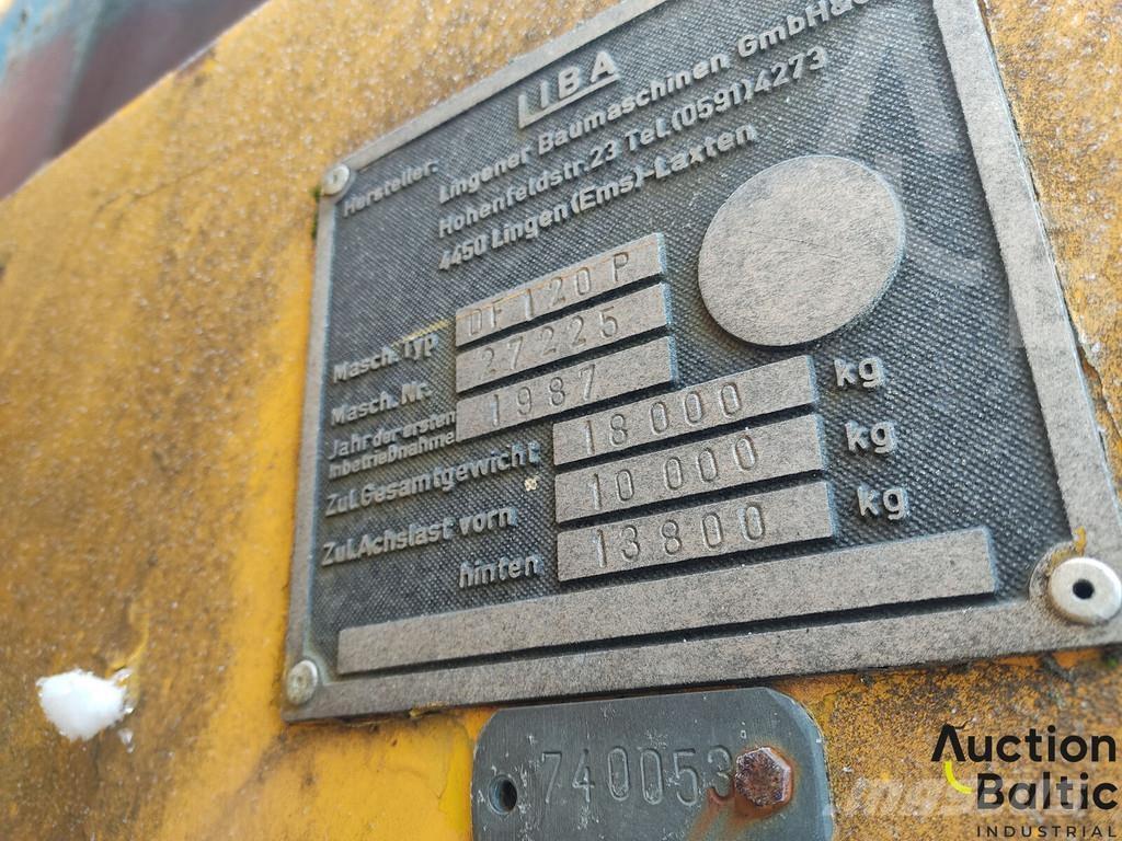 Demag DF 120 P 沥青摊铺机