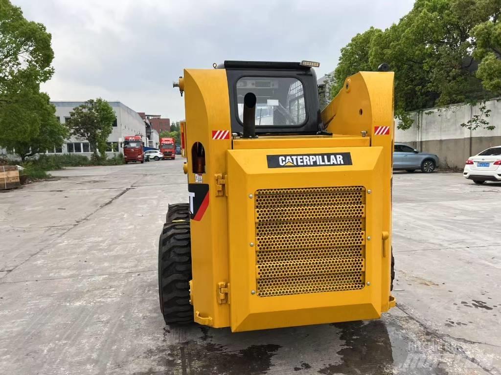 CAT 246 B 小型装载机