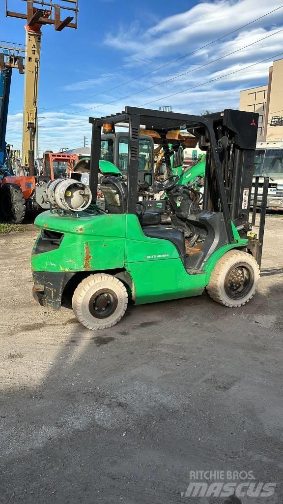Mitsubishi FG30N 其他叉车