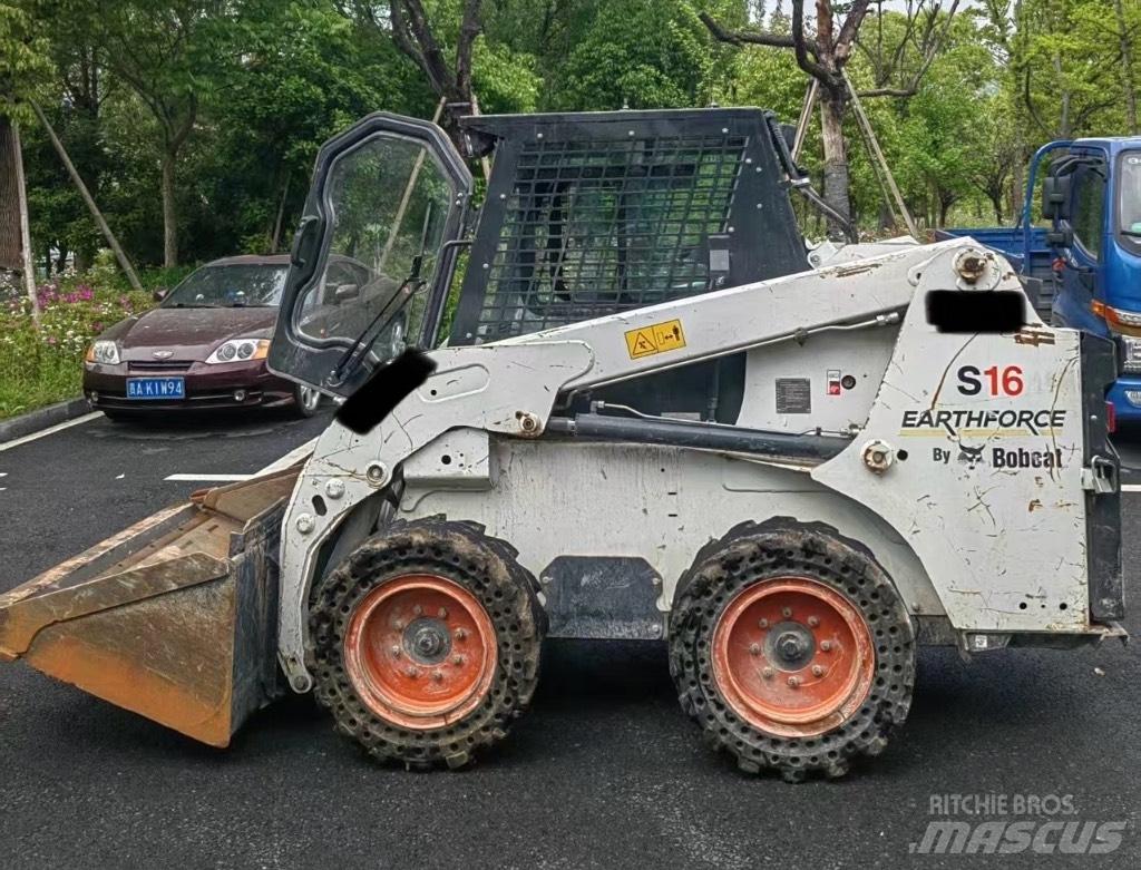 Bobcat S 16 滑移装载机