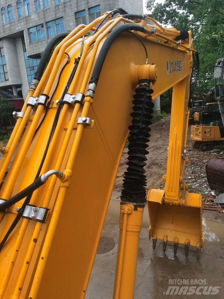 Komatsu PC 220-7 履带挖掘机