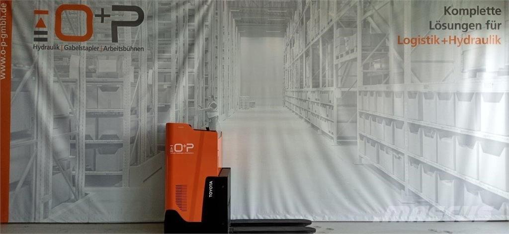 Toyota LSI200 手推堆垛车