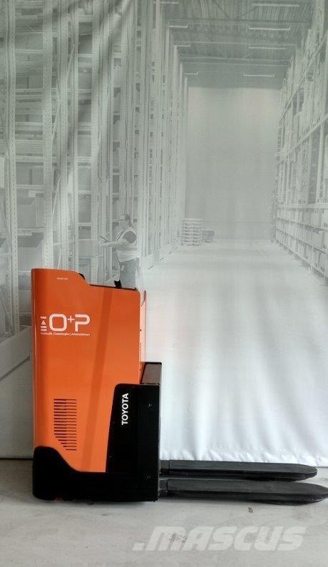 Toyota LSI200 手推堆垛车