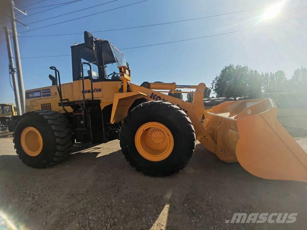 Komatsu WA 380 轮式装载机