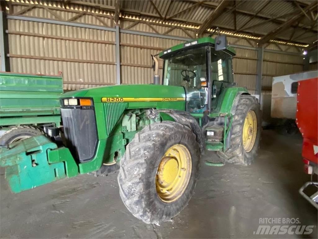 John Deere 8200 拖拉机/农用车