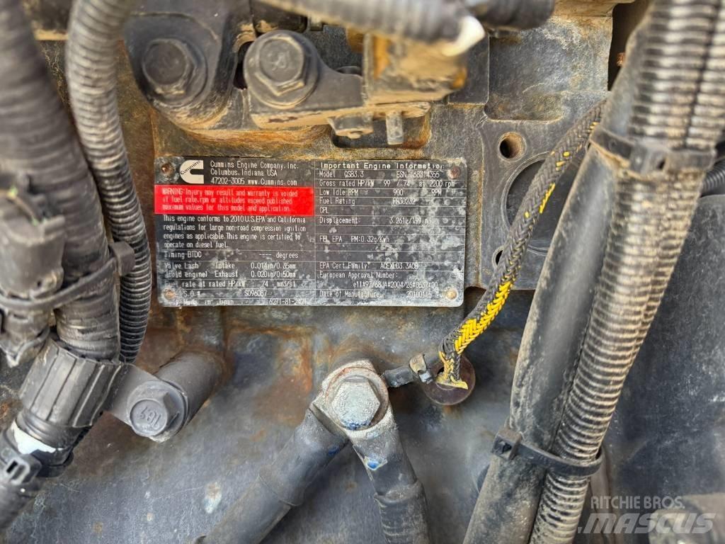 Dynapac CP 142 胶轮压路机