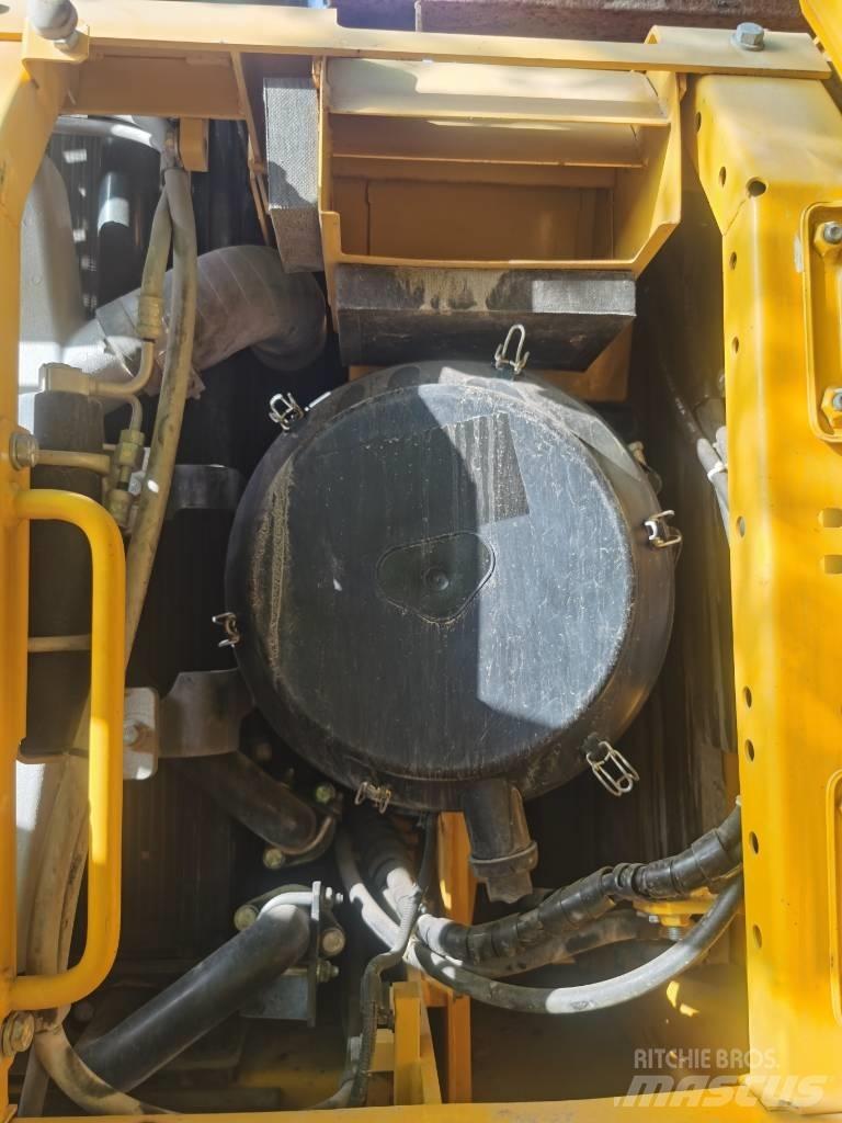 Komatsu PC 460-8 履带挖掘机