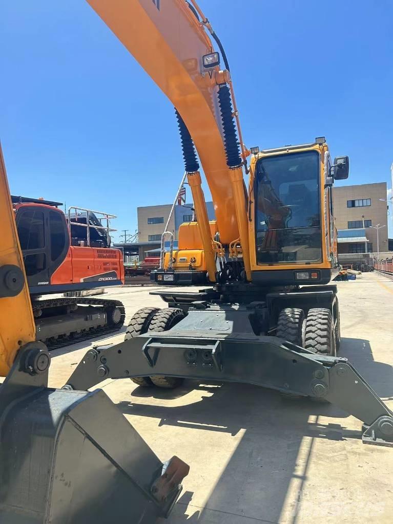 Hyundai R210W-9 轮式挖掘机