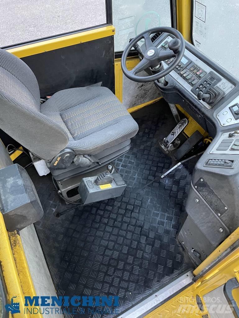 Terberg YT182 码头牵引车