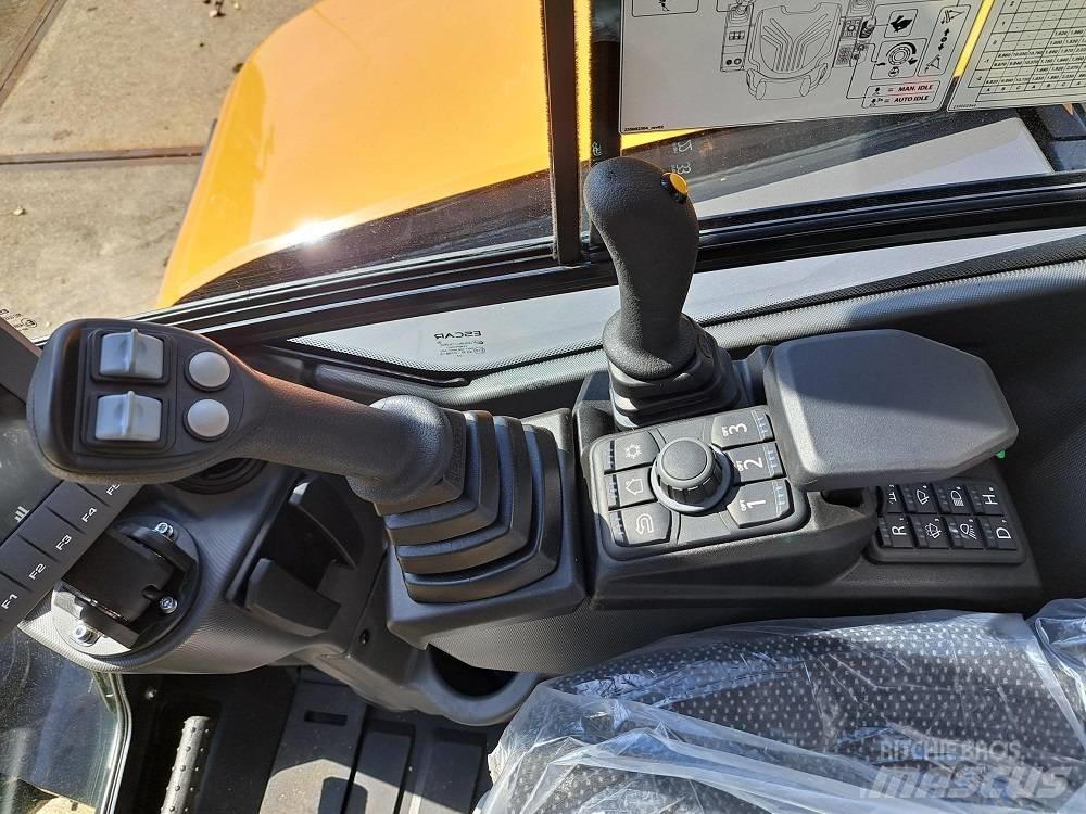 CASE CX50D 小型挖掘机
