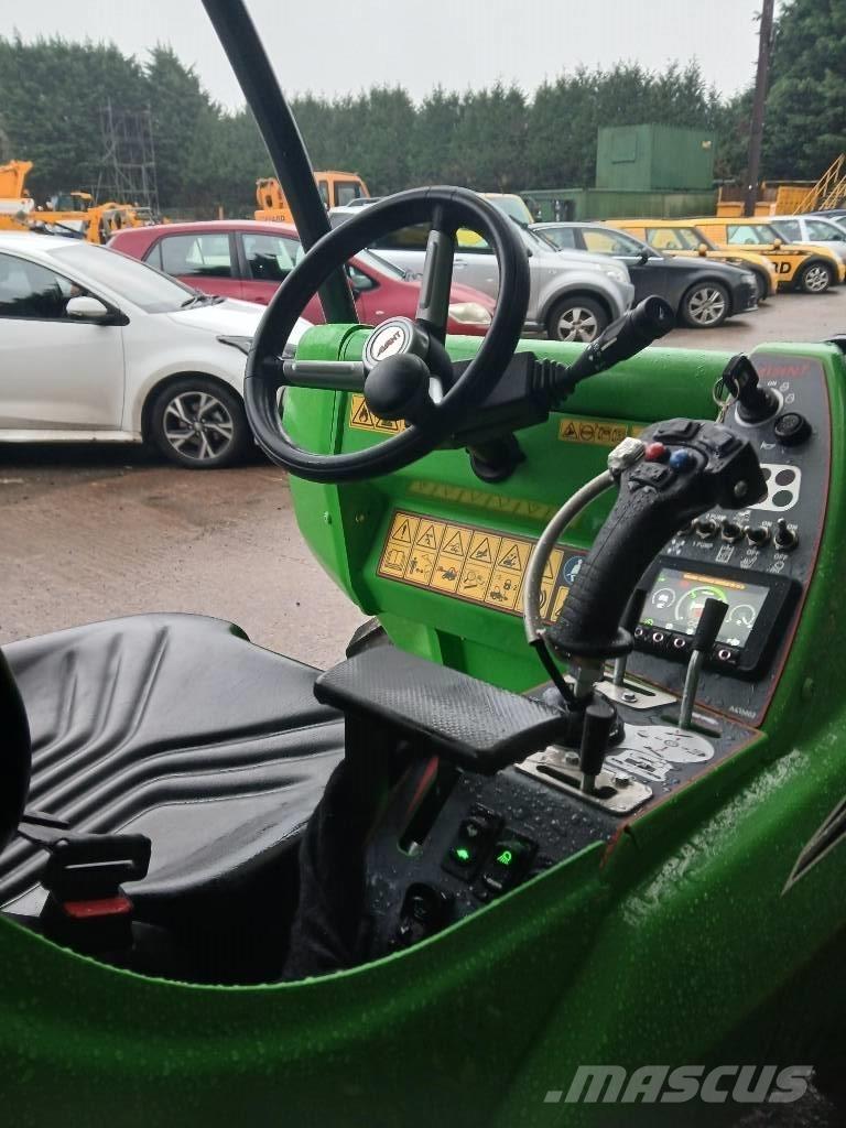 Avant 760i 多功能装载机