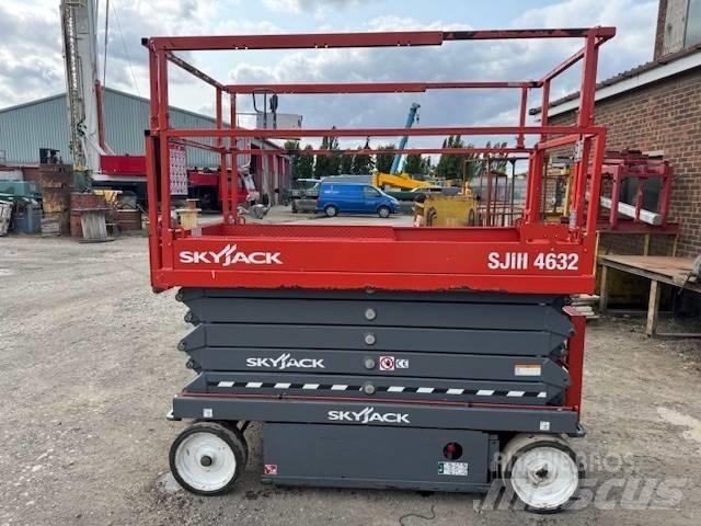 SkyJack SJ 4632 剪叉式升降机