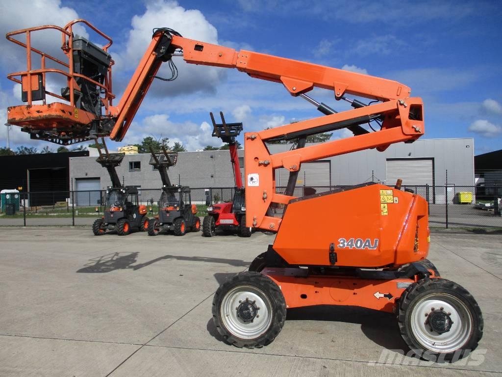 JLG 340AJ (835) 自走式伸缩臂升降机