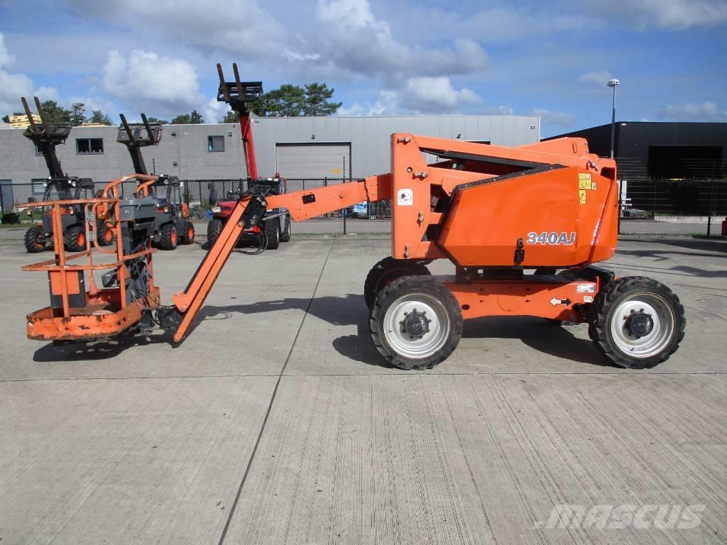 JLG 340AJ (835) 自走式伸缩臂升降机