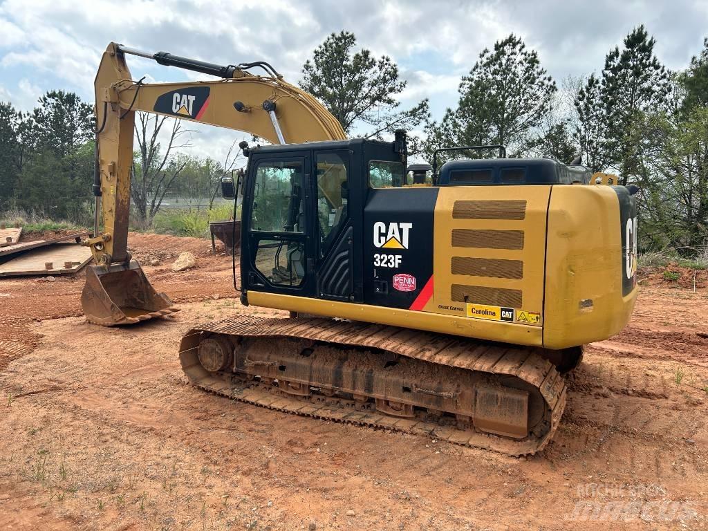 CAT 323FL 履带挖掘机