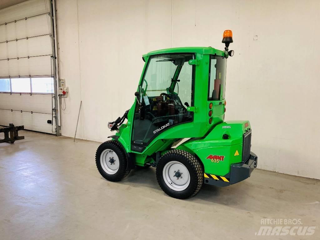 Avant 635 小型装载机